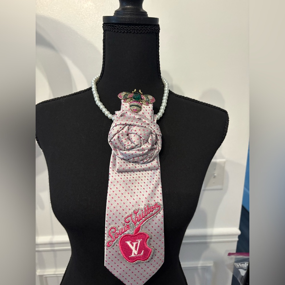 Pink Polka Dot Tie with Brooch